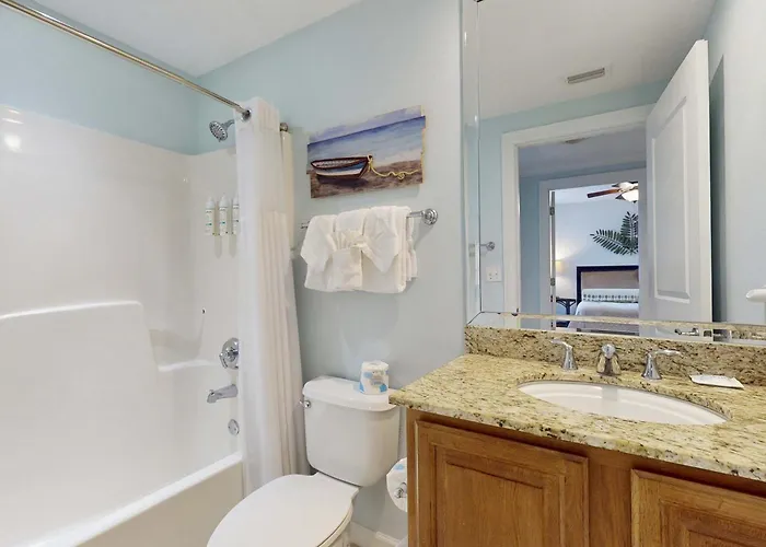 Luxurious Beachfront W Incredible Gulf View & Shared Pool Hot Tub *